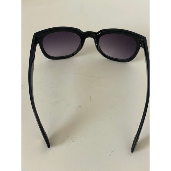 Tom Ford TF5179-F Unisex Black Acetate Sunglasses with Silver Detail - Picture 5 of 9